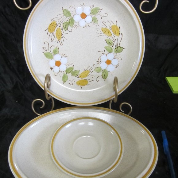 VTG 70'S HEARTHSIDE GARDEN FESTIVAL STONEWARE, JAPAN, PIECES $25 Details Conditi - Picture 1 of 5